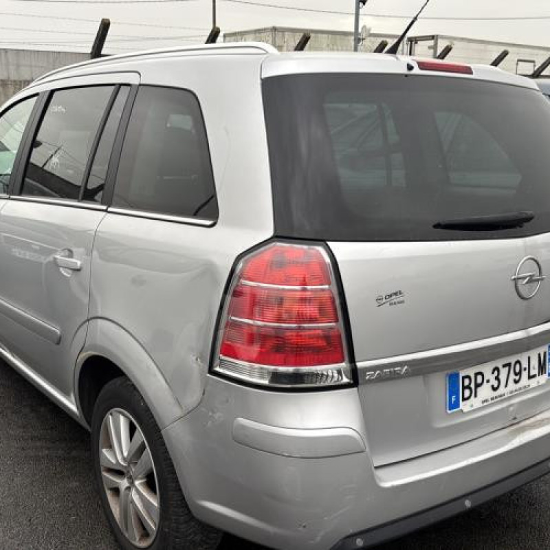 Moteur OPEL ZAFIRA B Photo n°9