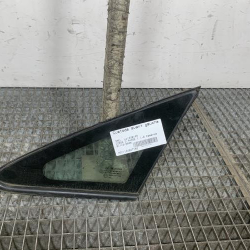 Custode avant gauche OPEL CORSA D Photo n°1