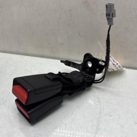 Attache ceinture arriere droit RENAULT CLIO 4