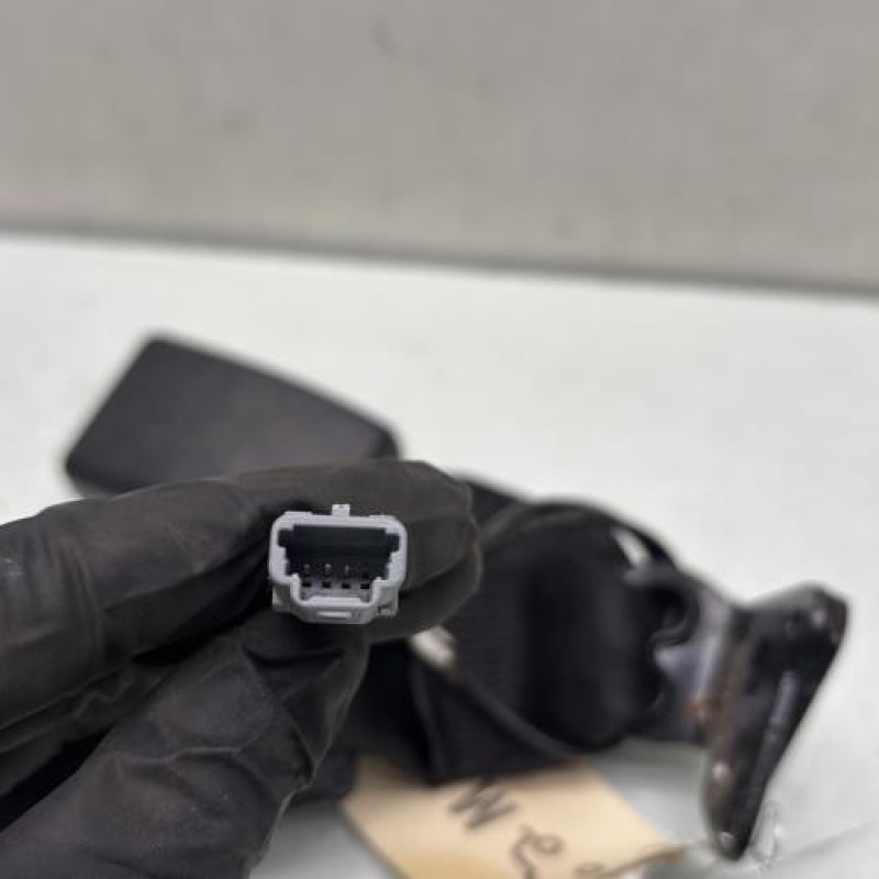 Attache ceinture arriere gauche RENAULT CLIO 4 Photo n°4