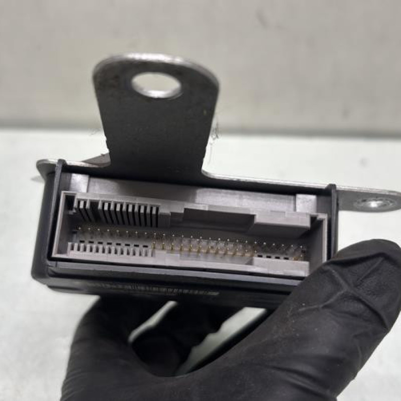 Boitier air bag RENAULT CLIO 4 Photo n°3