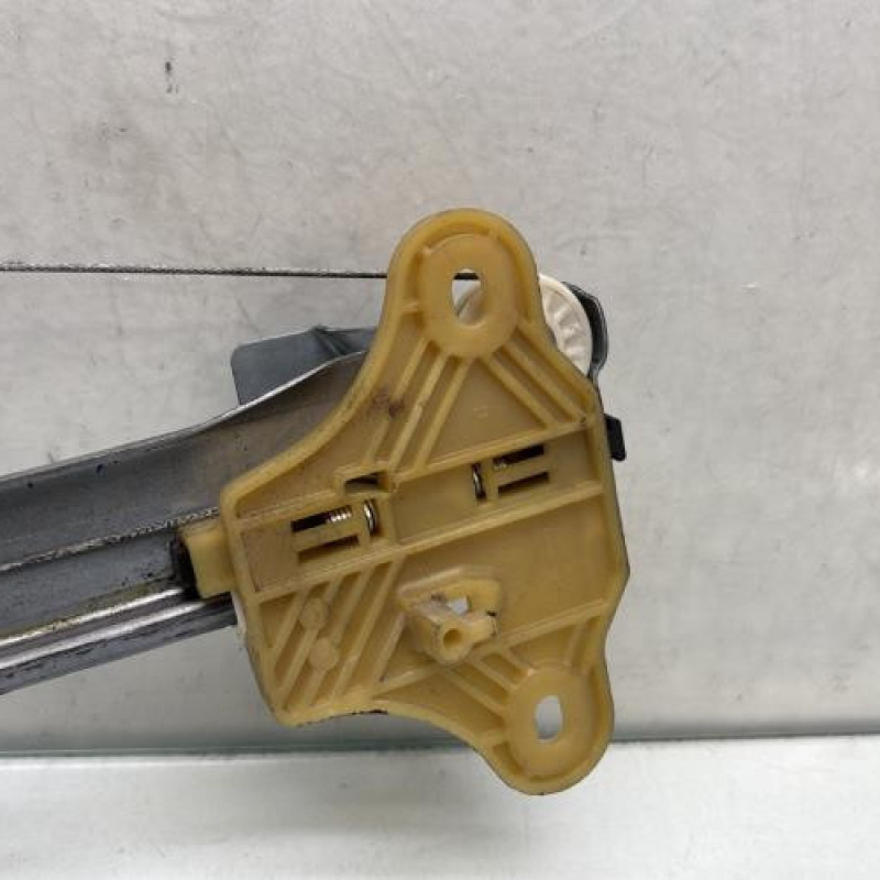 Leve vitre electrique arriere gauche RENAULT CLIO 4 Photo n°2