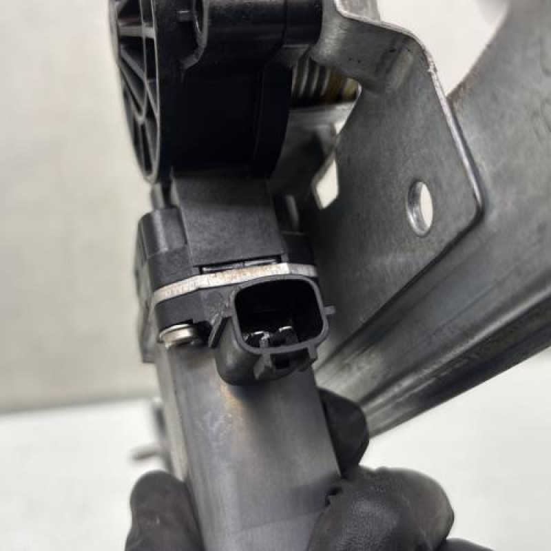 Leve vitre electrique arriere gauche RENAULT CLIO 4 Photo n°5