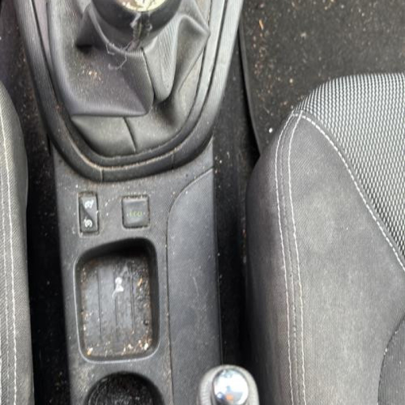 Poignee interieur arriere gauche RENAULT CLIO 4 Photo n°20