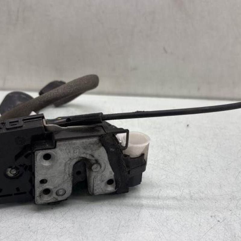 Serrure avant gauche RENAULT CLIO 4 Photo n°1