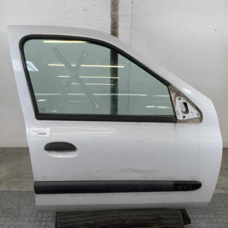 Porte avant droit RENAULT CLIO 2 Photo n°1