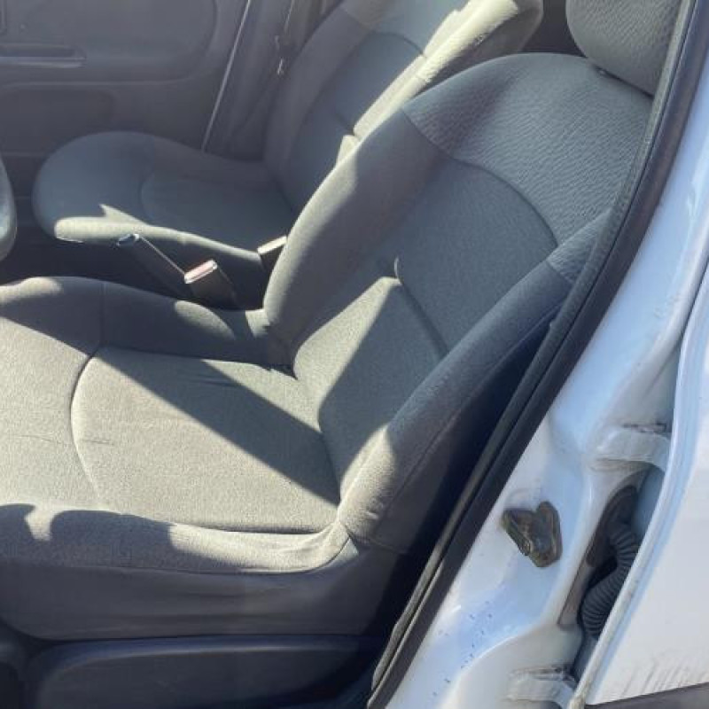 Porte avant droit RENAULT CLIO 2 Photo n°18