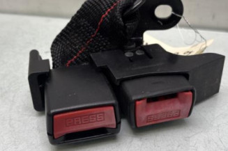 Attache ceinture arriere droit RENAULT CLIO 3 Photo n°1