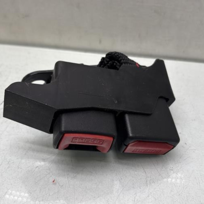 Attache ceinture arriere droit RENAULT CLIO 3 Photo n°3