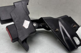 Attache ceinture arriere gauche RENAULT CLIO 3