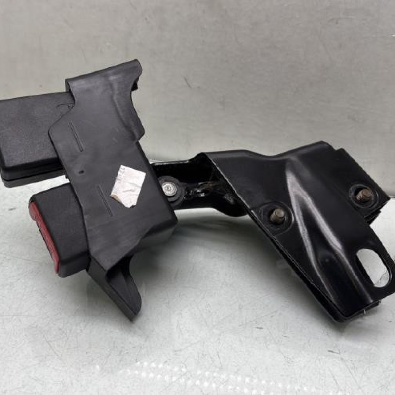 Attache ceinture arriere gauche RENAULT CLIO 3 Photo n°3