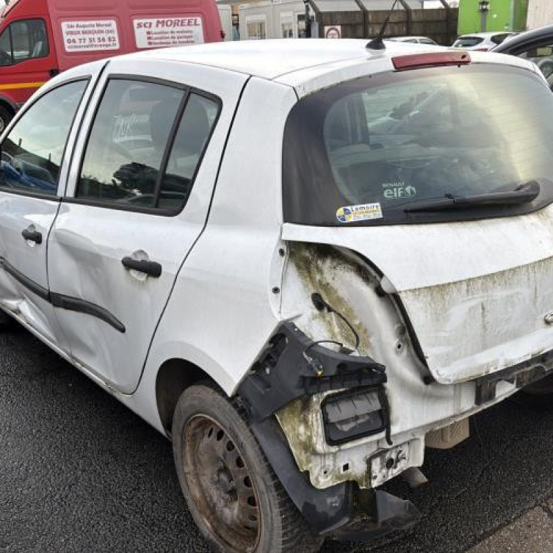 Attache ceinture arriere gauche RENAULT CLIO 3 Photo n°7