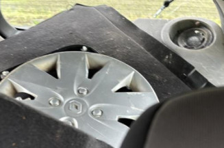 Feu arriere stop central RENAULT CLIO 3