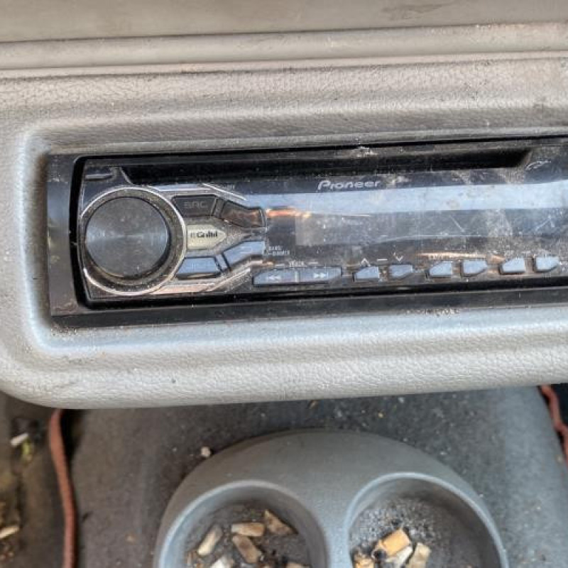 Ceinture avant gauche RENAULT TWINGO 1 Photo n°19