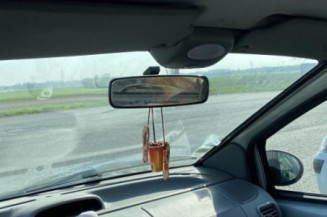 Poignee interieur avant droit RENAULT TWINGO 1