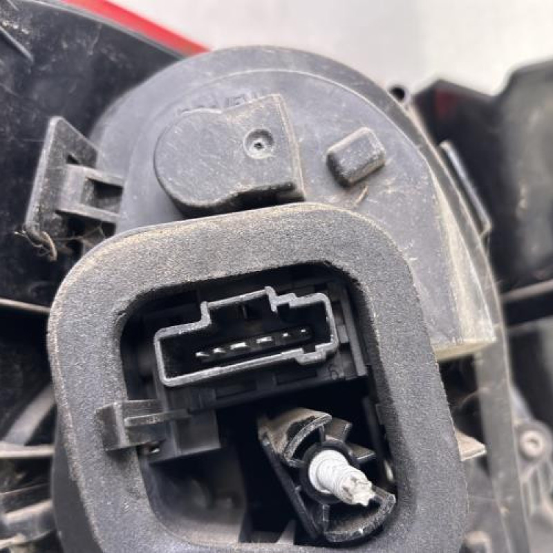 Feu arriere principal droit (feux) CITROEN C4 2 Photo n°3