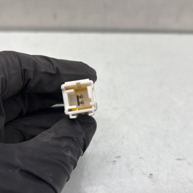 Attache ceinture avant gauche CITROEN C4 2 Photo n°4