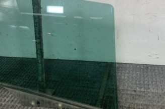 Vitre arriere droit PEUGEOT 307