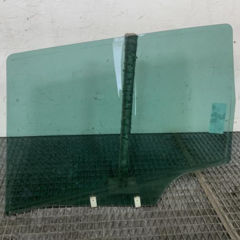 Vitre arriere droit PEUGEOT 307 Photo n°4