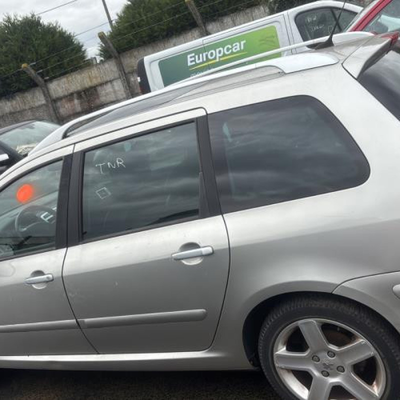 Vitre arriere droit PEUGEOT 307 Photo n°13