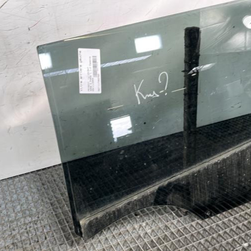 Vitre arriere gauche PEUGEOT 5008 2 Photo n°2