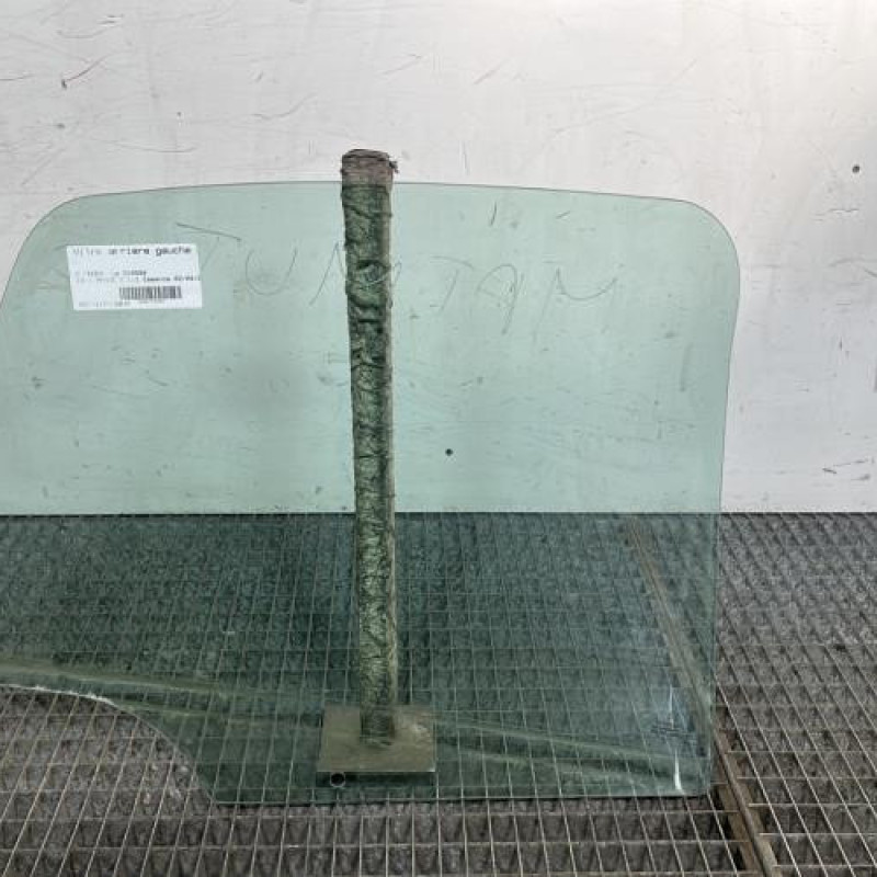 Vitre arriere gauche CITROEN C3 1 Photo n°4
