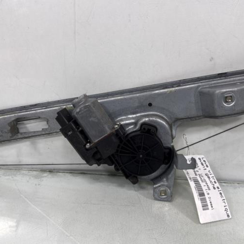 Leve vitre electrique avant gauche RENAULT SCENIC 2 Photo n°1