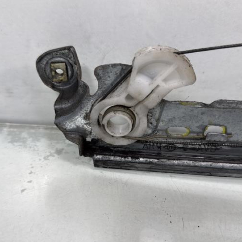 Leve vitre electrique avant gauche RENAULT SCENIC 2 Photo n°4