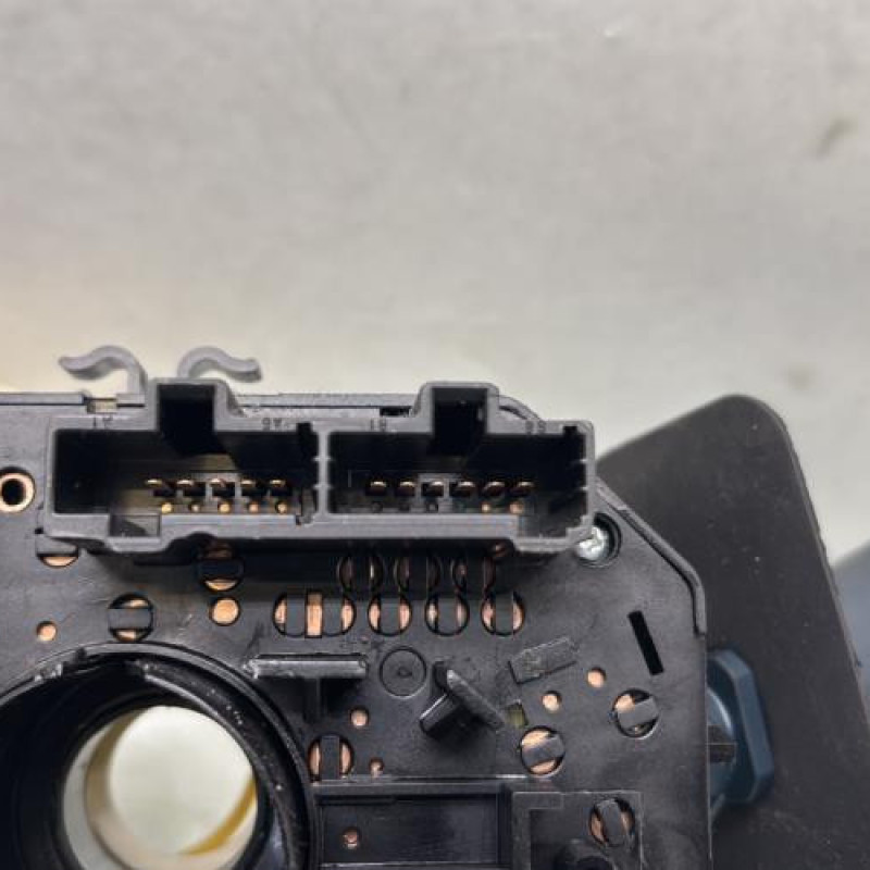 Com (Bloc Contacteur Tournant+Commodo Essuie Glace+Commodo Phare) FIAT DOBLO 1 Photo n°5