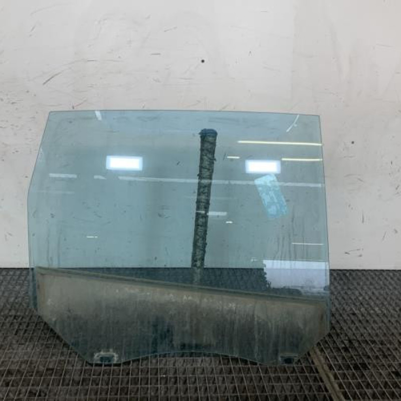 Vitre arriere droit FORD KUGA 1 Photo n°1