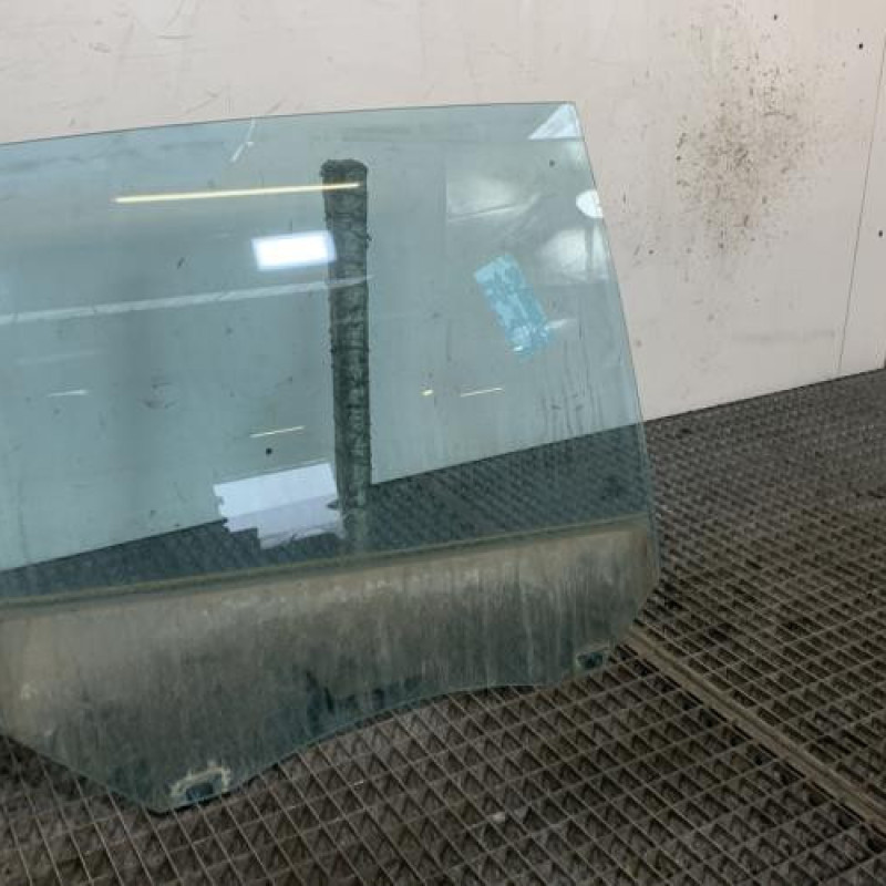 Vitre arriere droit FORD KUGA 1 Photo n°2