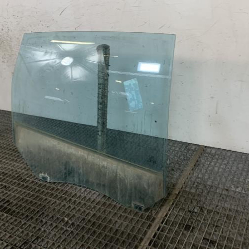 Vitre arriere droit FORD KUGA 1 Photo n°3