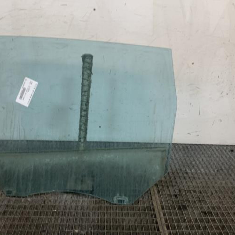 Vitre arriere droit FORD KUGA 1 Photo n°4