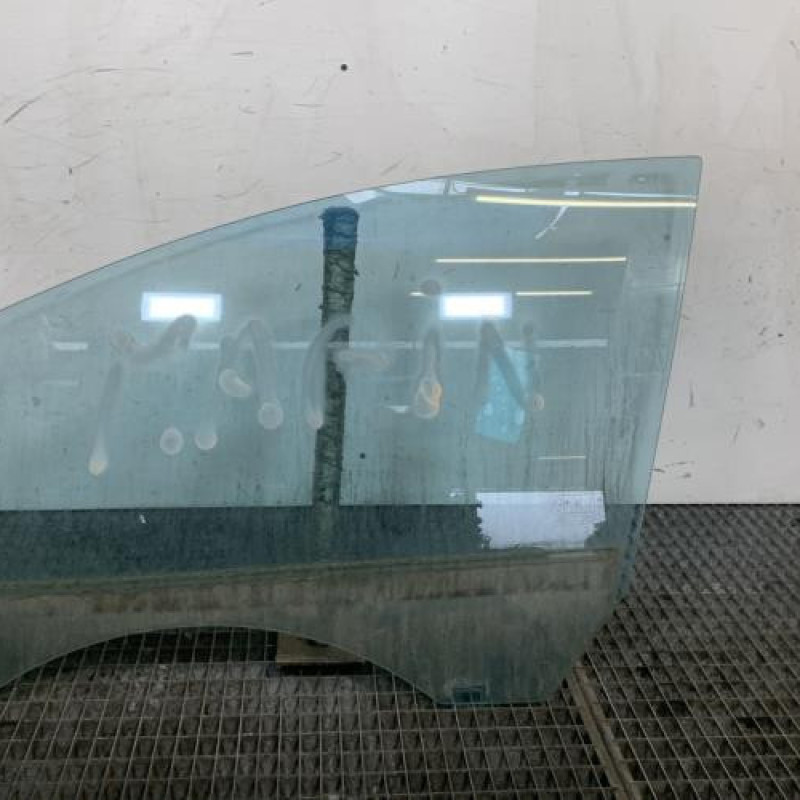 Vitre avant gauche FORD KUGA 1 Photo n°1