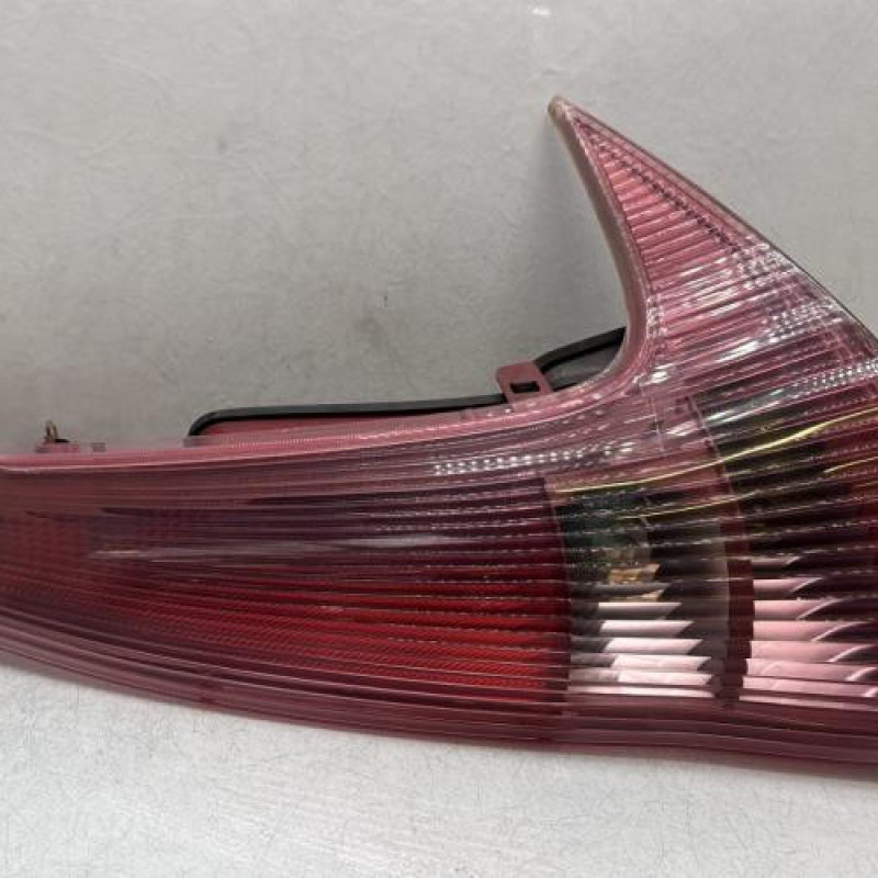 Feu arriere principal droit (feux) PEUGEOT 206 Photo n°1