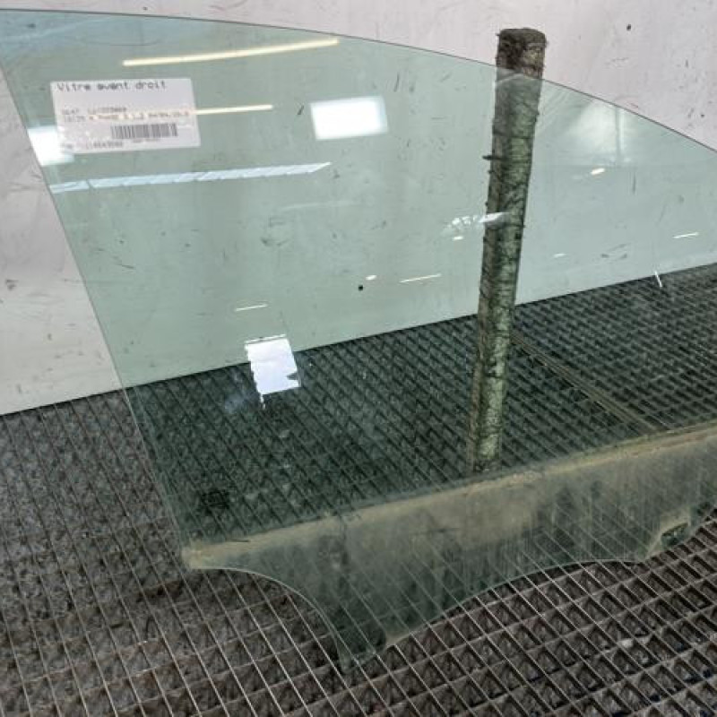 Vitre avant droit SEAT IBIZA 4 Photo n°3