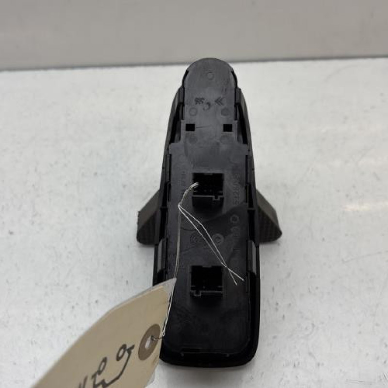 Interrupteur de leve vitre avant gauche CITROEN C4 GRAND PICASSO 1 Photo n°4