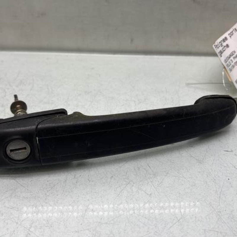 Poignee porte avant gauche VOLKSWAGEN POLO 3 Photo n°1