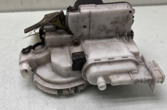 Serrure avant gauche VOLKSWAGEN POLO 3