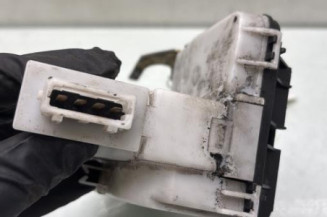 Serrure avant gauche VOLKSWAGEN POLO 3