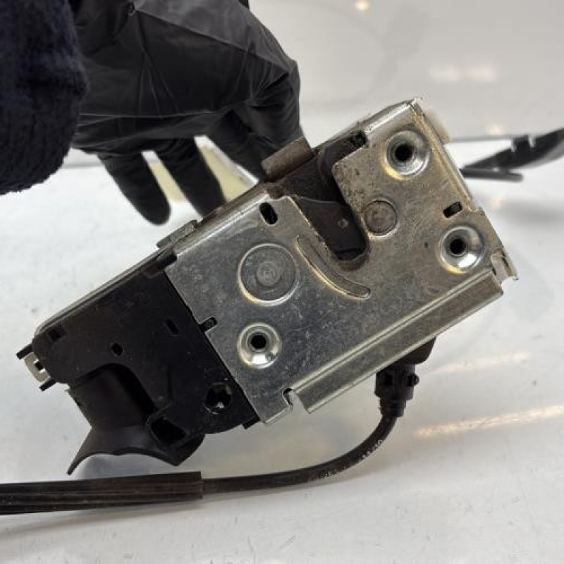 Serrure avant gauche RENAULT TWINGO 2 Photo n°8