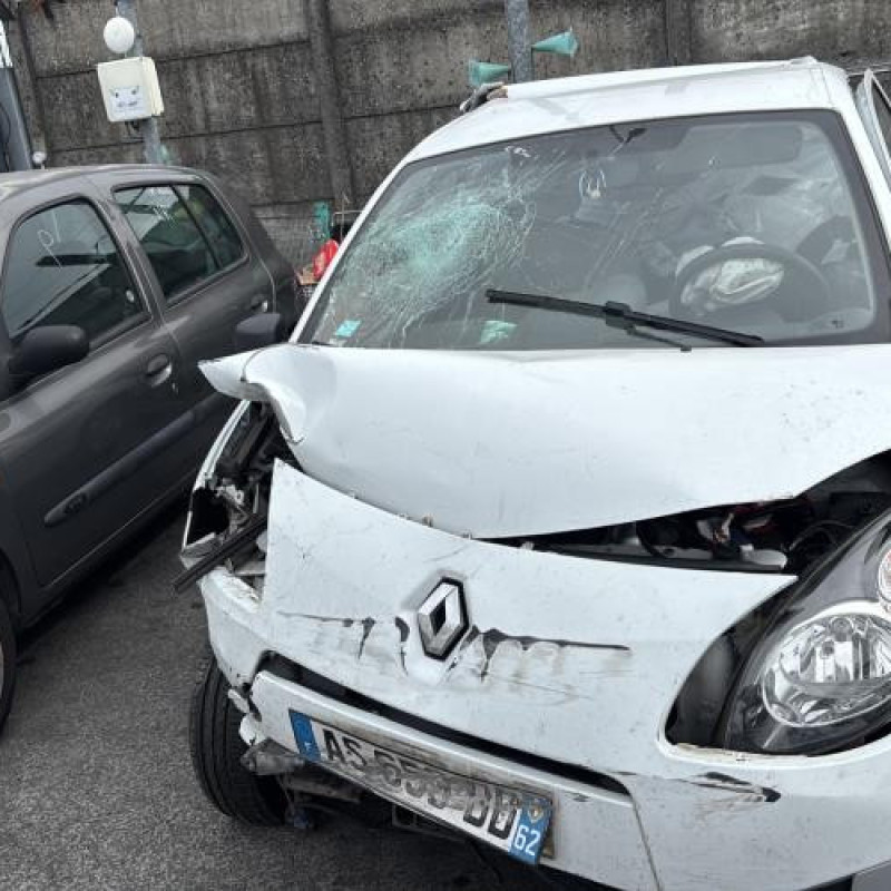 Serrure avant gauche RENAULT TWINGO 2 Photo n°16