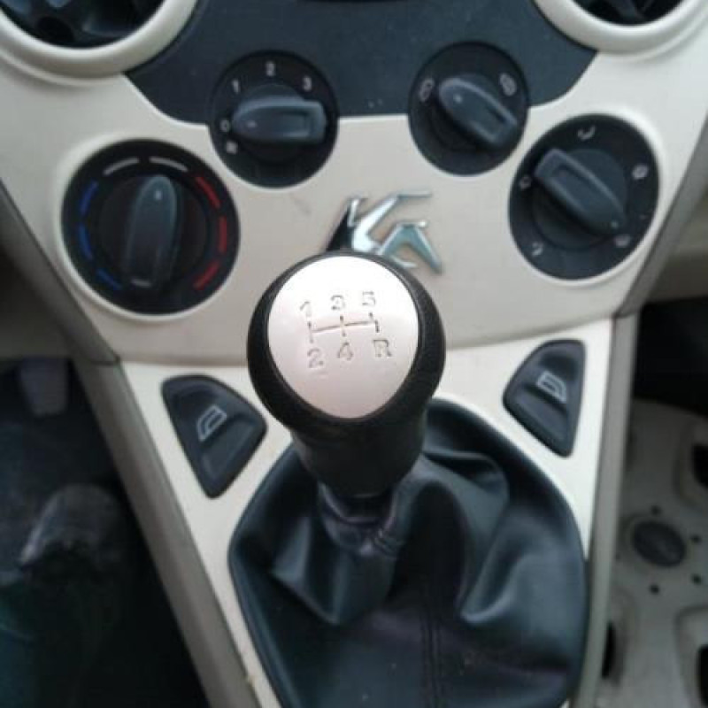 Poignee porte avant droit FORD KA 2 Photo n°7