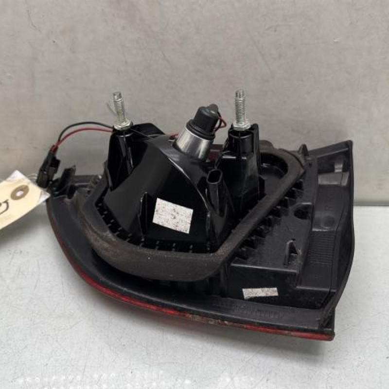 Feu arriere secondaire gauche (feux) RENAULT CLIO 4 Photo n°3