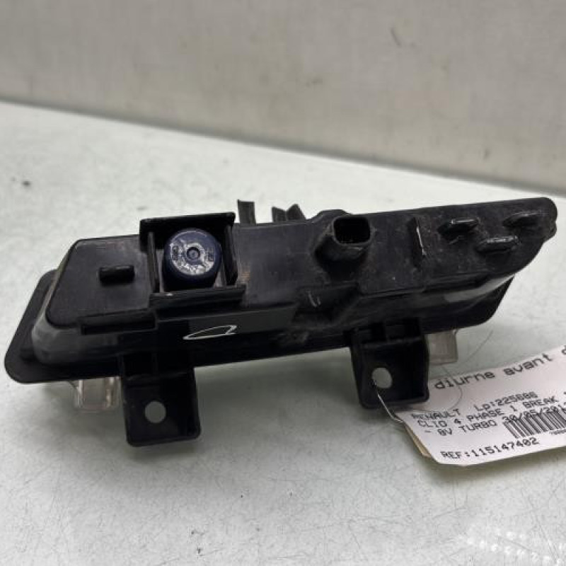 Feu diurne avant droit RENAULT CLIO 4 Photo n°3