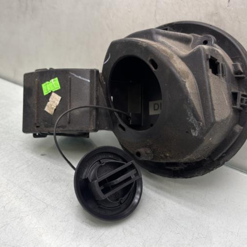 Trappe d'essence RENAULT CLIO 4 Photo n°4