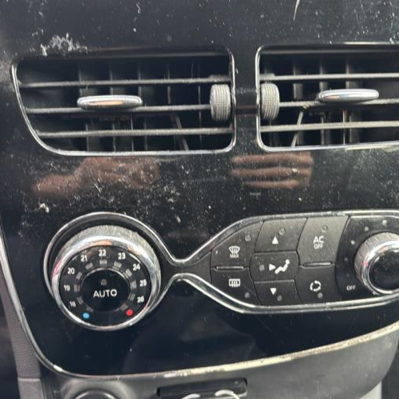 Actionneur verrou trappe d'essence RENAULT CLIO 4 Photo n°19