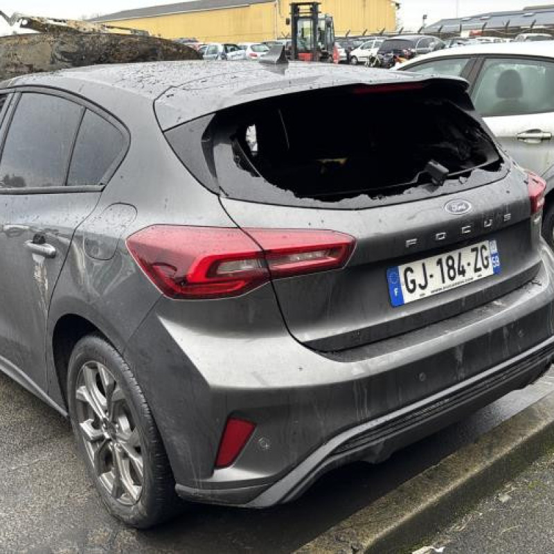 Feu arriere principal gauche (feux) FORD FOCUS 4 Photo n°8