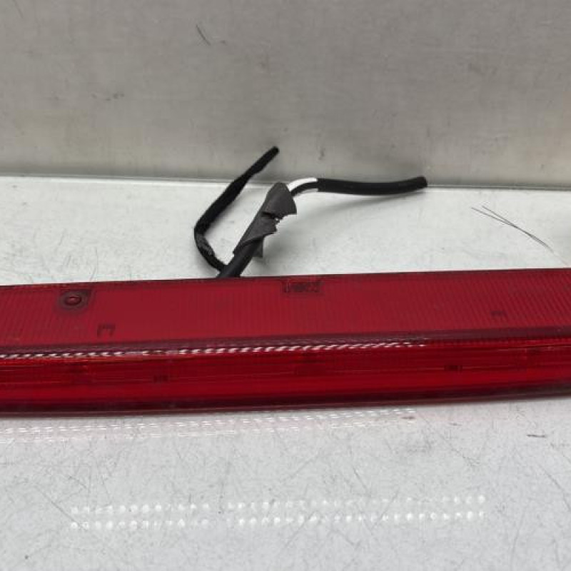 Feu arriere stop central FORD FOCUS 4 Photo n°1