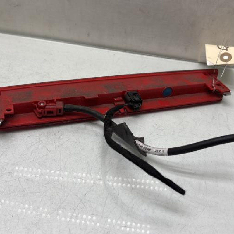 Feu arriere stop central FORD FOCUS 4 Photo n°2